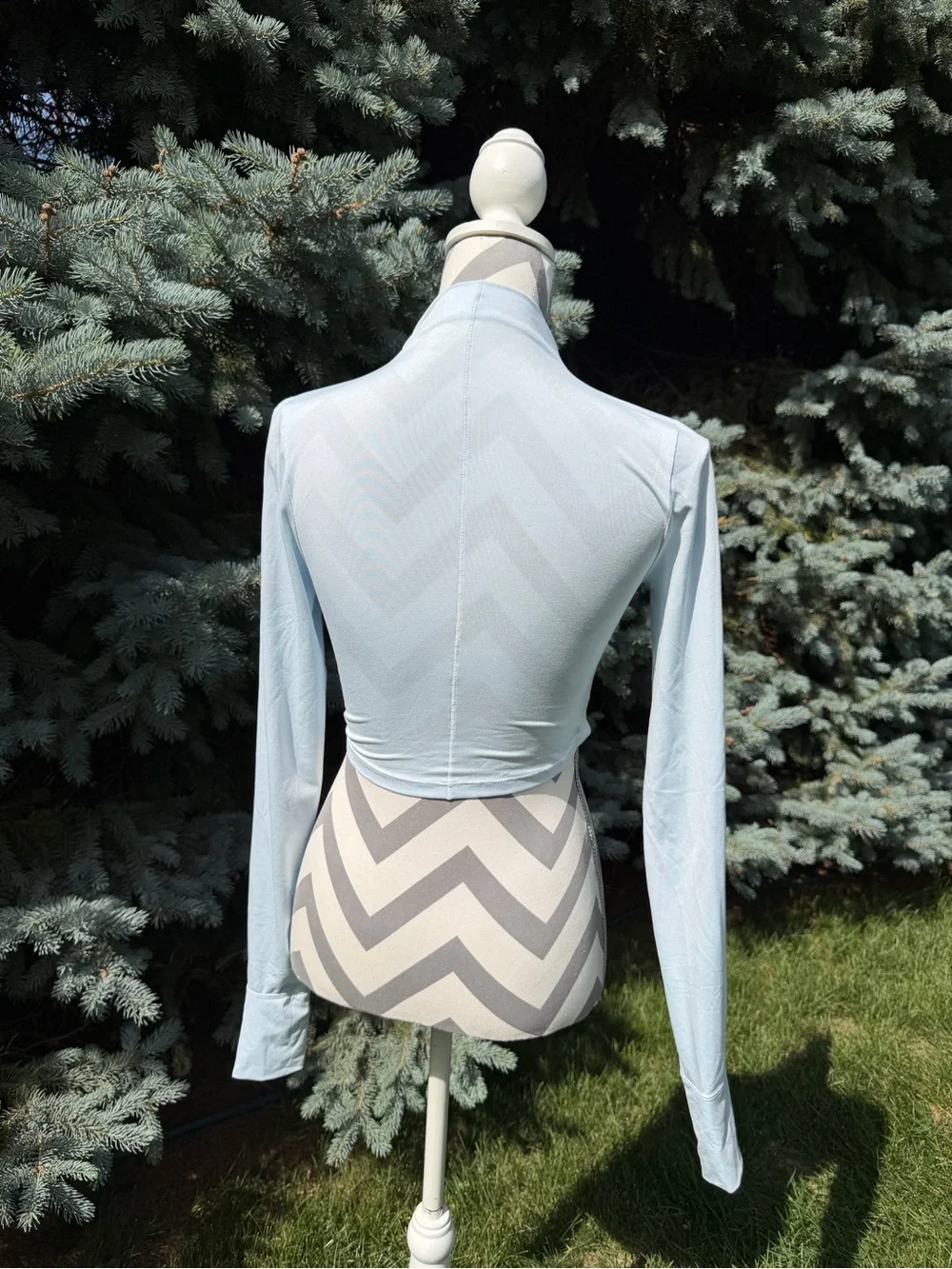 NIKE Dri-Fit Tight-Fit Luxe Long-Sleeve Cropped Training Top Silvery Blue